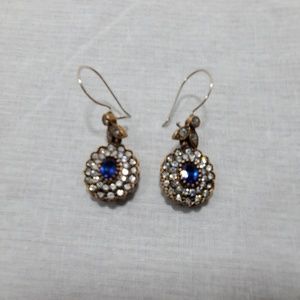 Costume earrings with false diamonds and sapphire